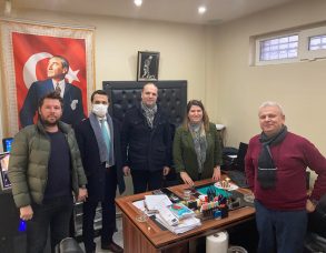 İYİ PARTİ Küçükçekmece İlçe Başkanı Sn. Fatma Çolak ve Sn. İsmail Çolak’ı iş yerinde ziyaret ettik. Misafirperverlikleri için çok teşekkür ederiz.